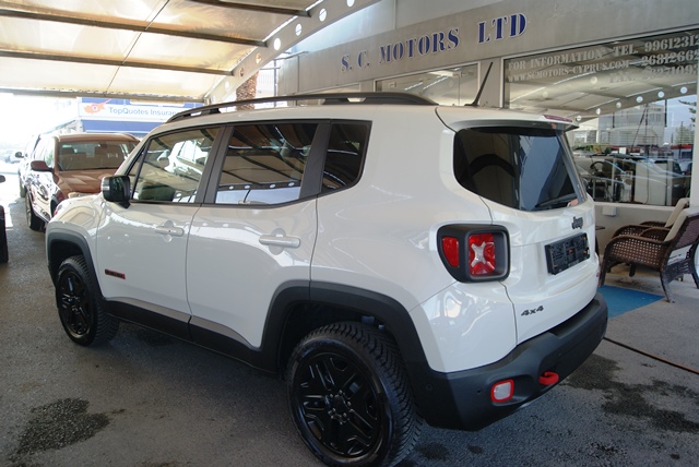 #3084-NEW JEEP RENEGADE