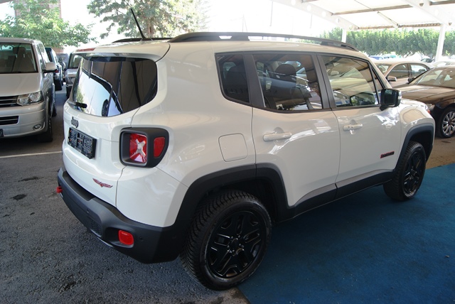 #3084-NEW JEEP RENEGADE