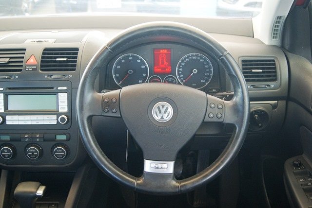 #3351-Volkswagen  Golf