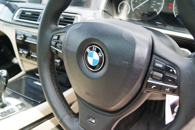 #3567-BMW 740D