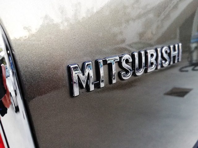 #3950-MITSUBISHI L200 BARBARIAN